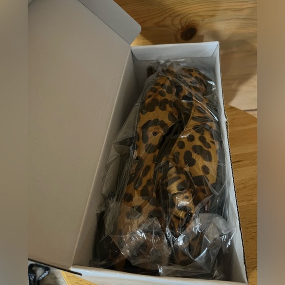 New SHEIN leopard flats size CN39 (US 7/5) - Picture 5 of 6